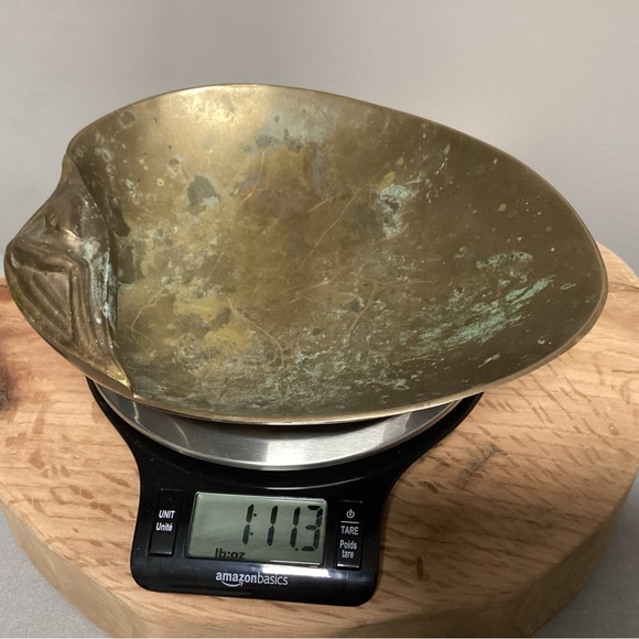 🟡 Vintage Heavy Brass Seashell Designed Ashtray - Candy Dish - Jewelry Display - Picture 16 of 16